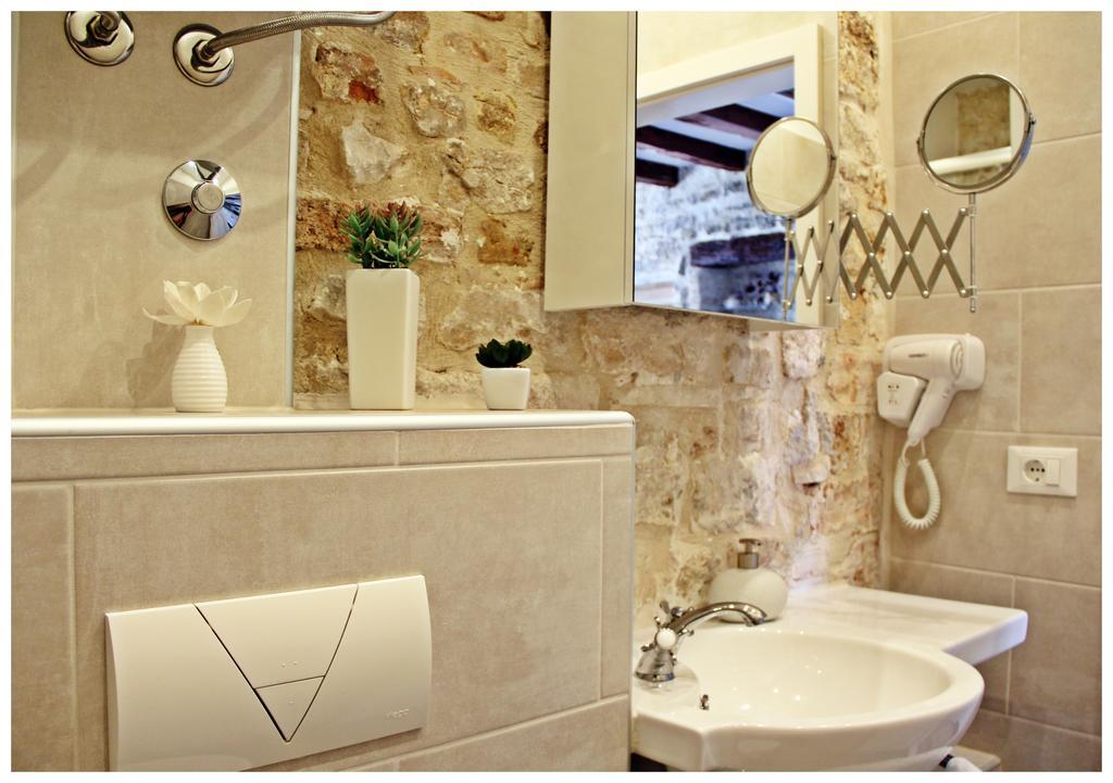 Guest House Tragurion Трогир Экстерьер фото